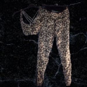 Victoria Secret yoga outfit